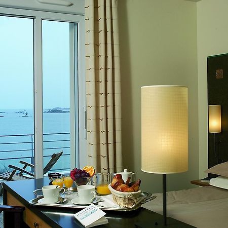 L'Hotel De Carantec Карантек Екстер'єр фото