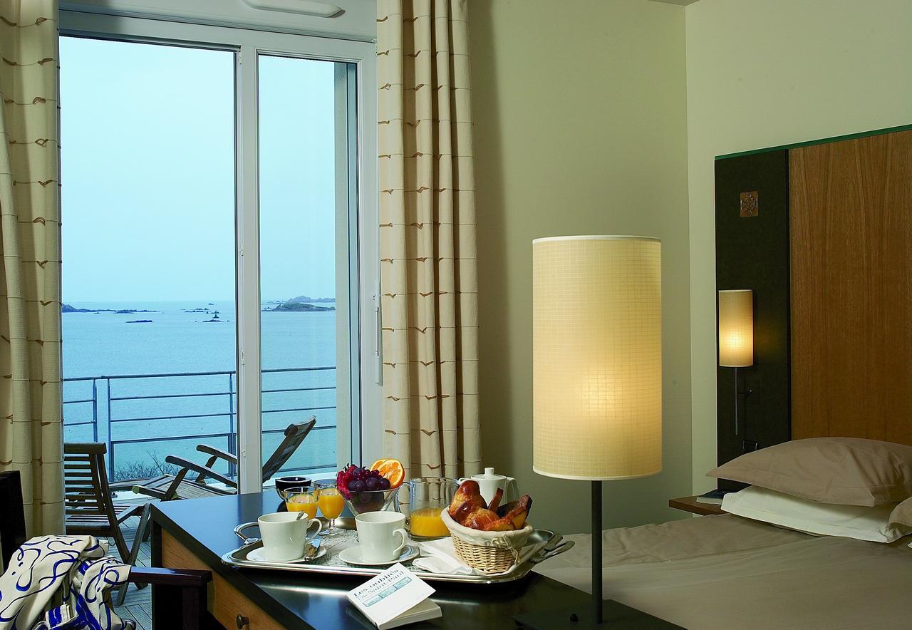 L'Hotel De Carantec Карантек Екстер'єр фото