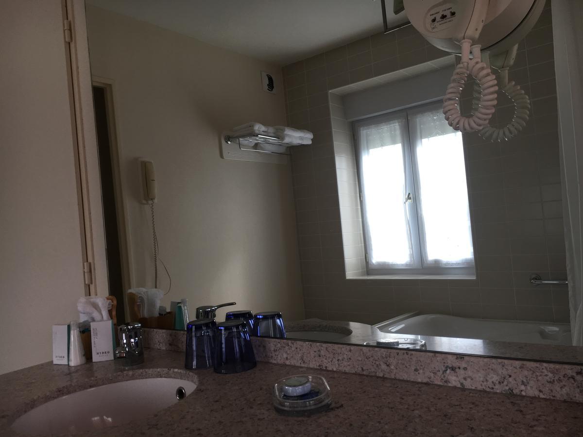 L'Hotel De Carantec Карантек Екстер'єр фото